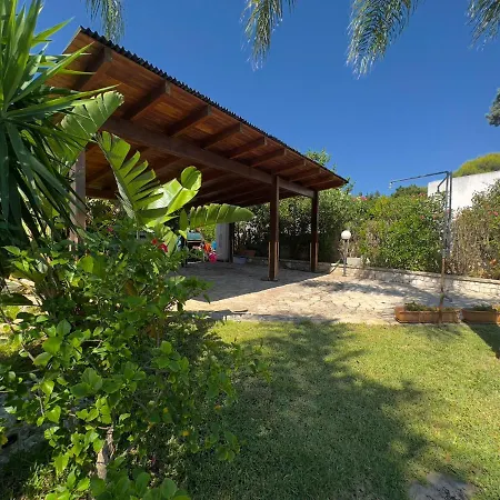Tipica Sulla Costa Salentina Con Jacuzzi Villa
