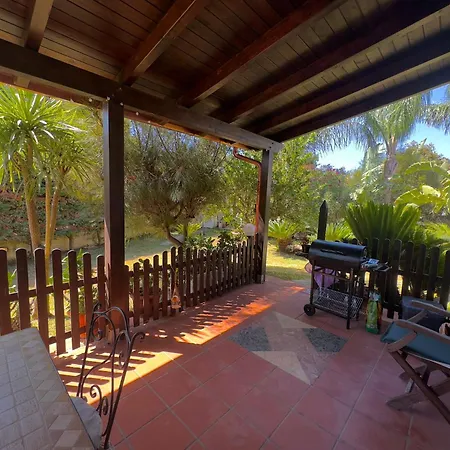 Villa Tipica Sulla Costa Salentina Con Jacuzzi